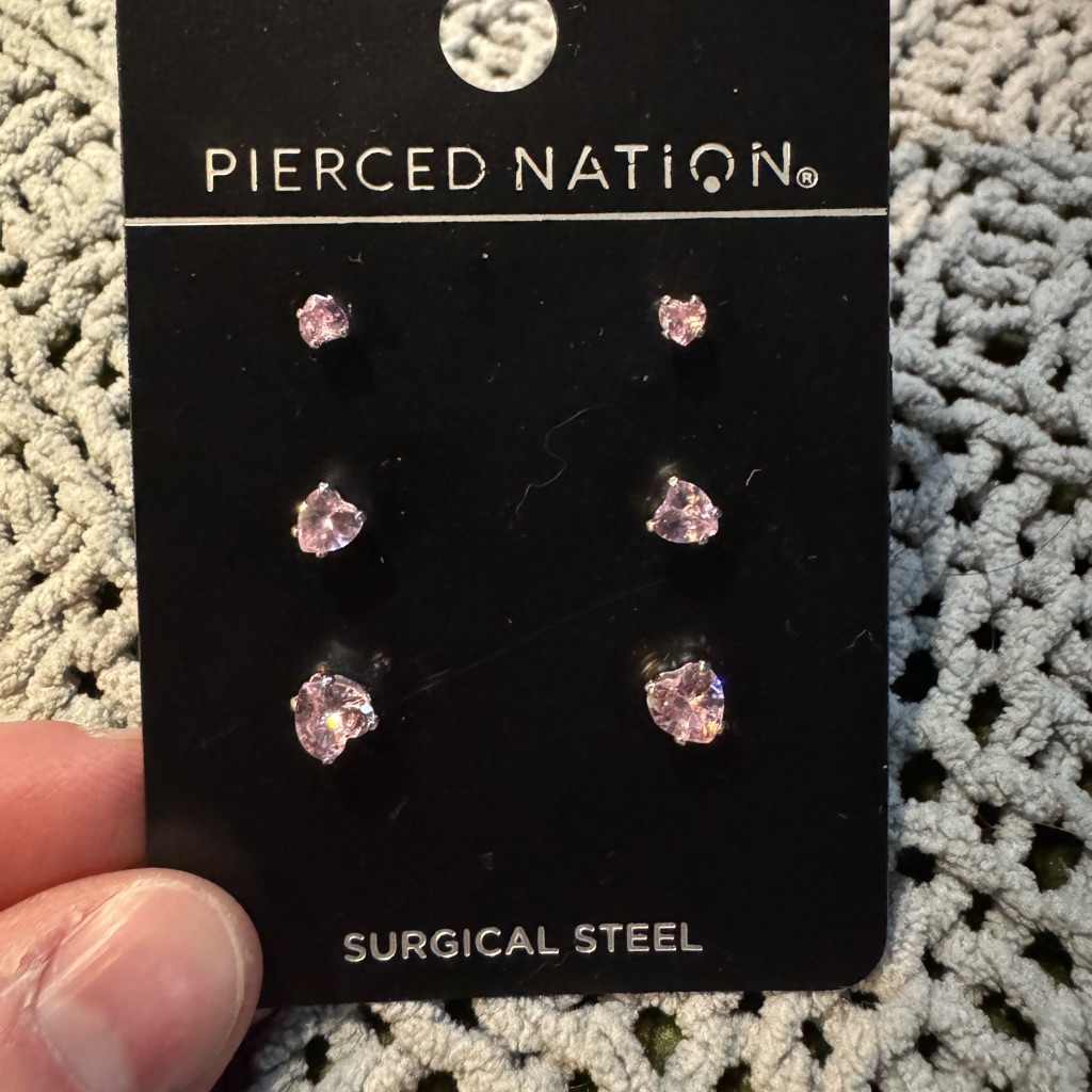 3/$20 Eligible! Nwt Pierced Nation Pink Crystal Heart Stud Earring Set